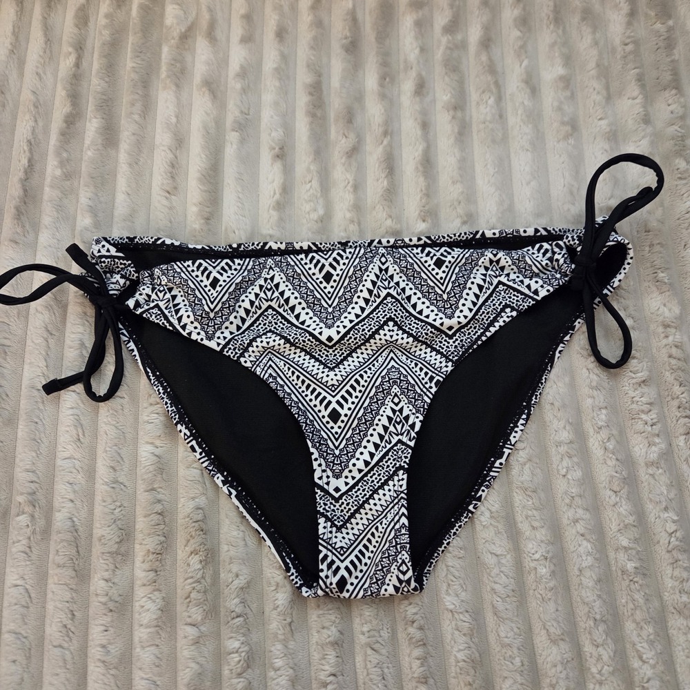 Island Soul Juniors Chainsmoker Chevron Sweet Pea Pant Swim Bottom Size S